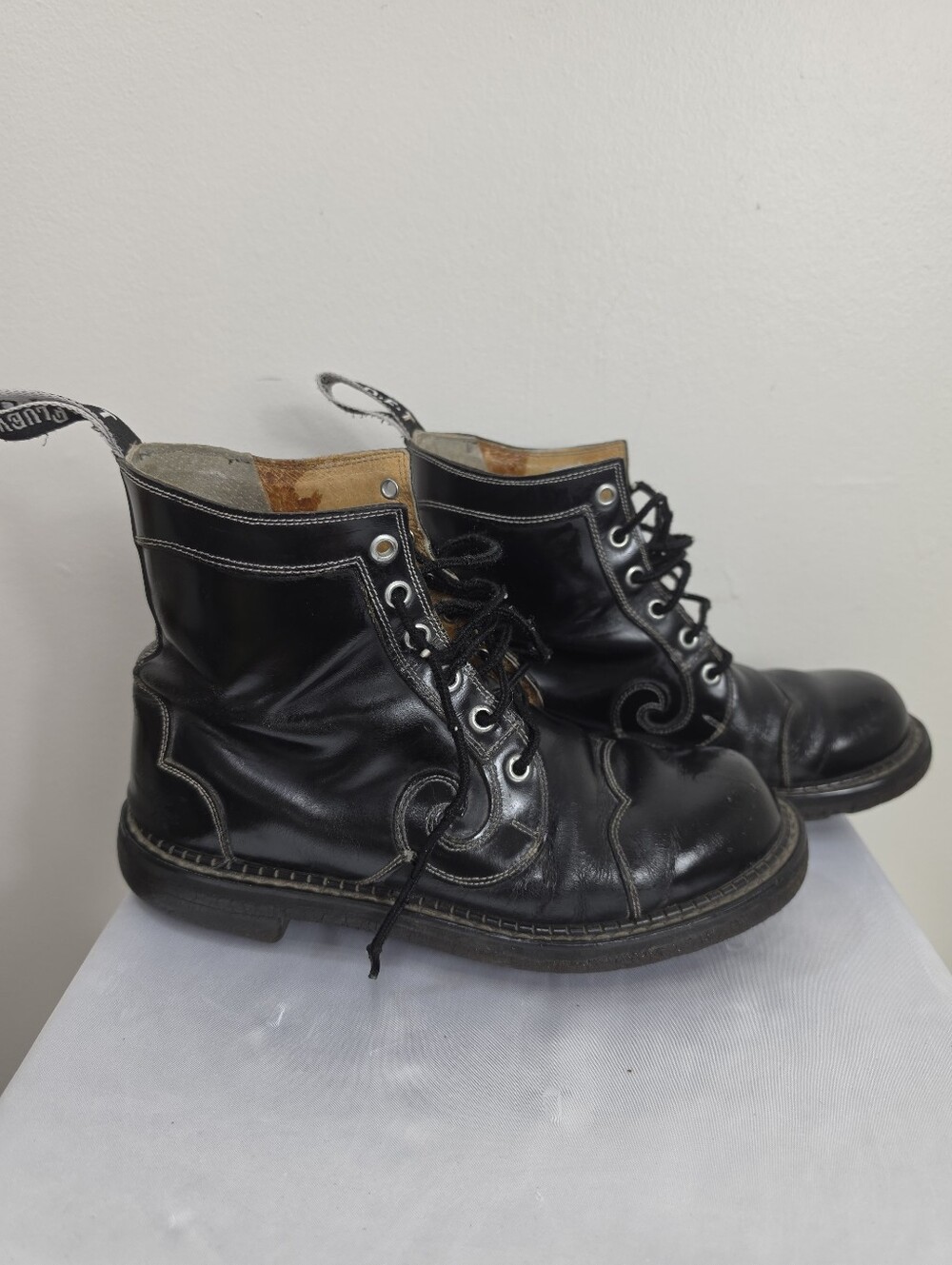 John Fluevog Black Leather Lace-Up Ankle Boots - Picture 3 of 12